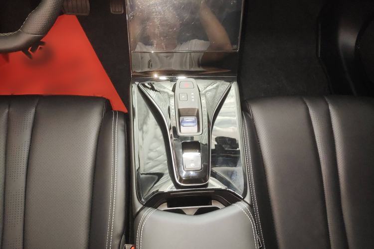 Used Dongfeng Aeolus Mage 2023 1.5T Luxury Edition Gear Lever