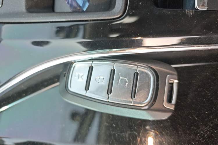 Used Dongfeng Aeolus Mage 2023 DH-i 1.5T Luxury Edition Interior 1