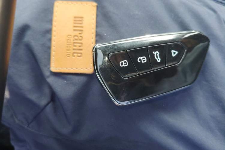 Used Dongfeng Aeolus Mage 2023 DH-i 1.5T Luxury Edition Interior 1
