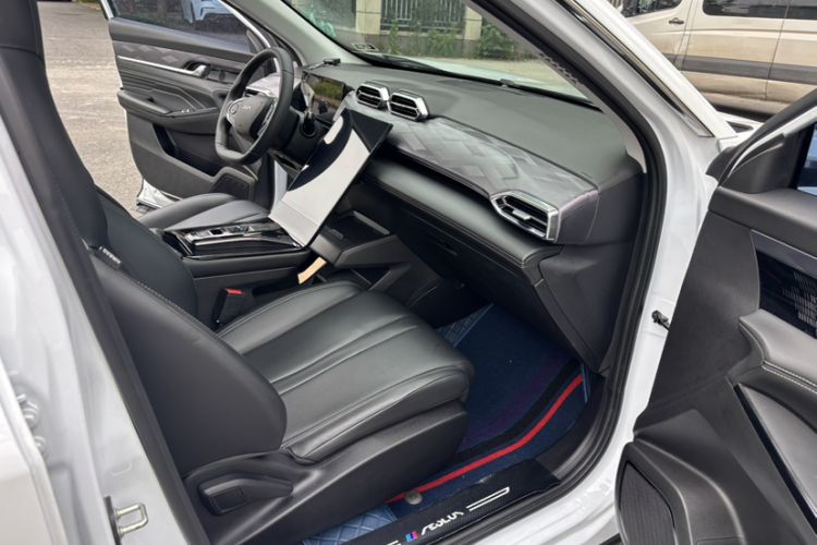 Used Dongfeng Aeolus Mage 2023 1.5T Luxury Edition Interior 7