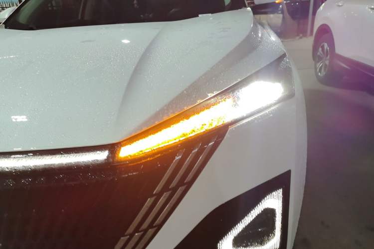 Used Dongfeng Aeolus Mage 2023 DH-i 1.5T Luxury Edition Left Front Headlight