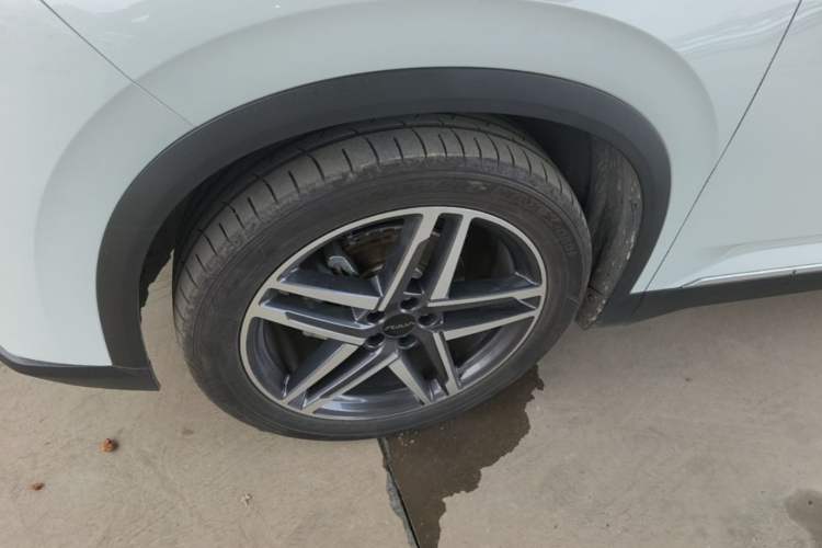 Used Dongfeng Aeolus Mage 2023 DH-i 1.5T Prestige Edition Left Front Wheel Hub