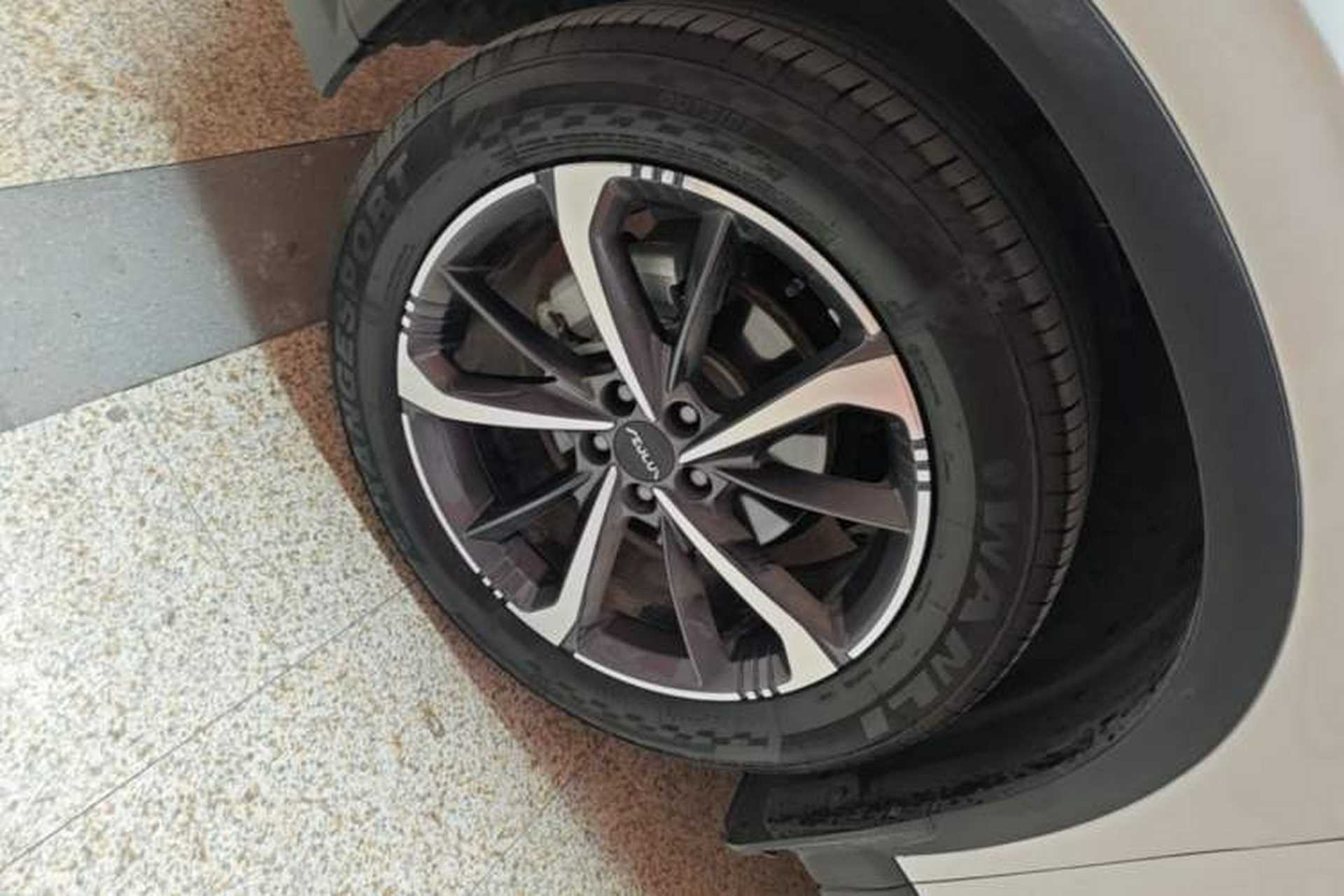 Used Dongfeng Aeolus Mage 2023 DH-i 1.5T Luxury Edition Left Front Wheel Hub