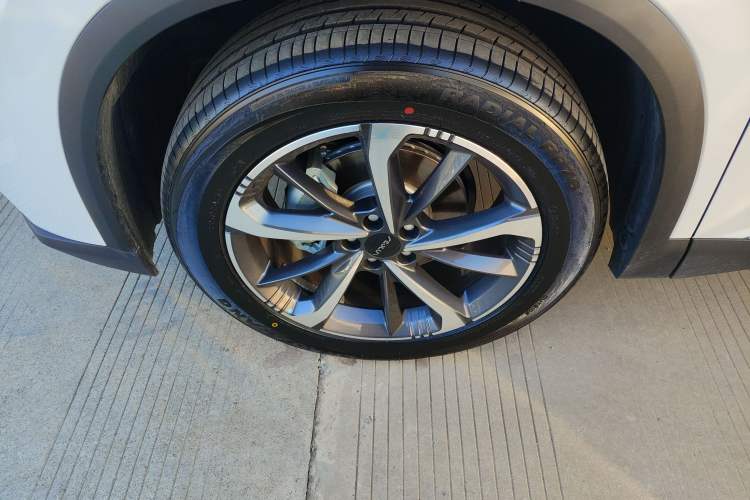Used Dongfeng Aeolus Mage 2023 1.5T Luxury Edition Left Front Wheel Hub