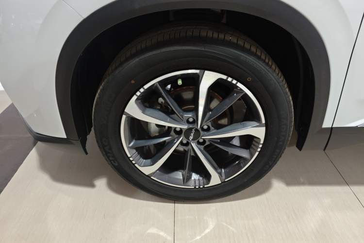 Used Dongfeng Aeolus Mage 2023 1.5T Luxury Edition Left Front Wheel Hub