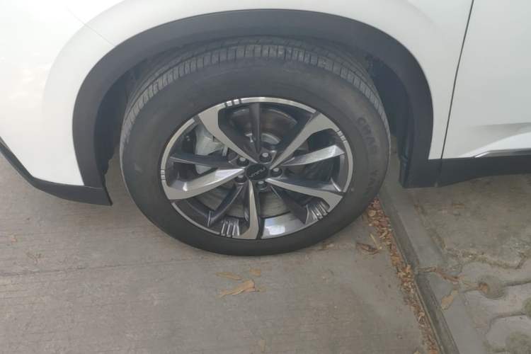 Used Dongfeng Aeolus Mage 2023 1.5T Luxury Edition Left Front Wheel Hub