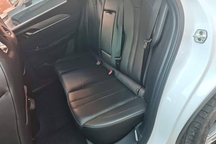 Used Dongfeng Aeolus Mage 2023 DH-i 1.5T Prestige Edition Left Rear Seat