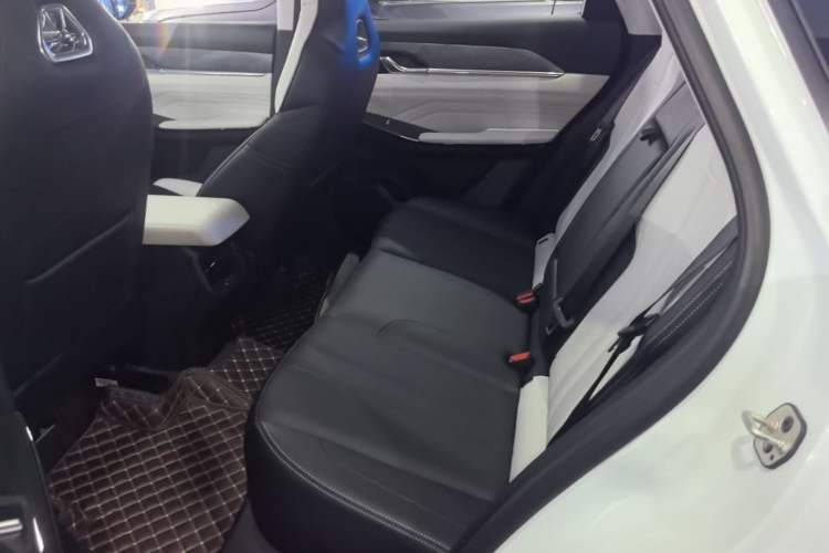 Used Dongfeng Aeolus Mage 2023 DH-i 1.5T Prestige Edition Left Rear Seat