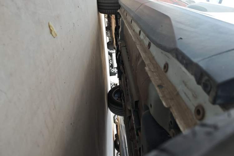 Used Dongfeng Aeolus Mage 2023 DH-i 1.5T Luxury Edition Left Side Sill