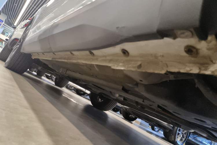 Used Dongfeng Aeolus Mage 2023 1.5T Luxury Edition Left Side Sill