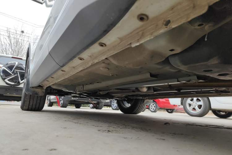 Used Dongfeng Aeolus Mage 2023 1.5T Luxury Edition Left Side Sill