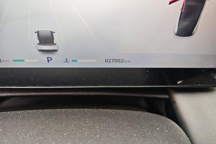 Used Dongfeng Aeolus Mage 2023 1.5T Luxury Edition Odometer Close Up