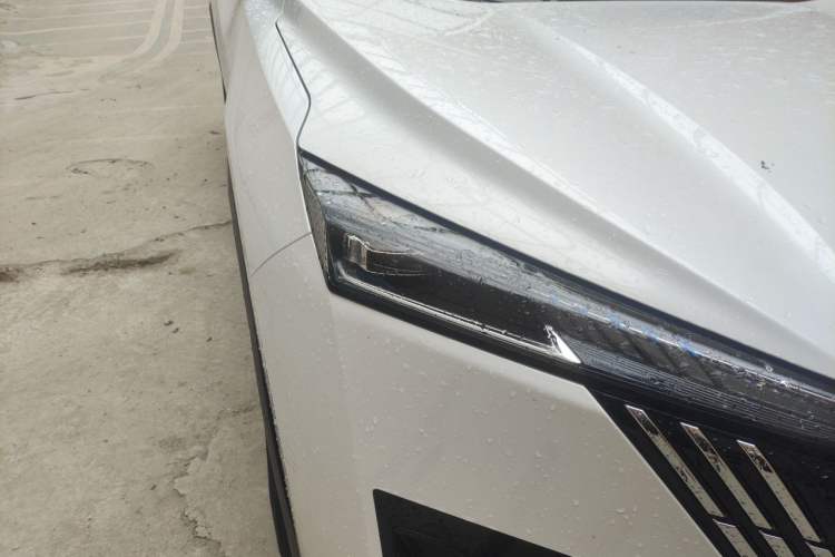 Used Dongfeng Aeolus Mage 2023 1.5T Luxury Edition Right Front Headlight