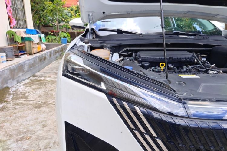 Used Dongfeng Aeolus Mage 2023 1.5T Luxury Edition Right Front Headlight