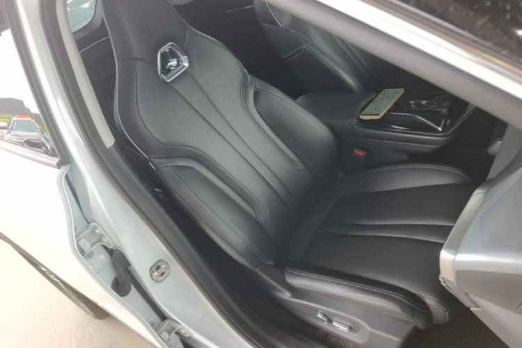 Used Dongfeng Aeolus Mage 2023 DH-i 1.5T Prestige Edition Right Front Seat