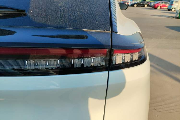 Used Dongfeng Aeolus Mage 2023 1.5T Luxury Edition Right Rear Taillight