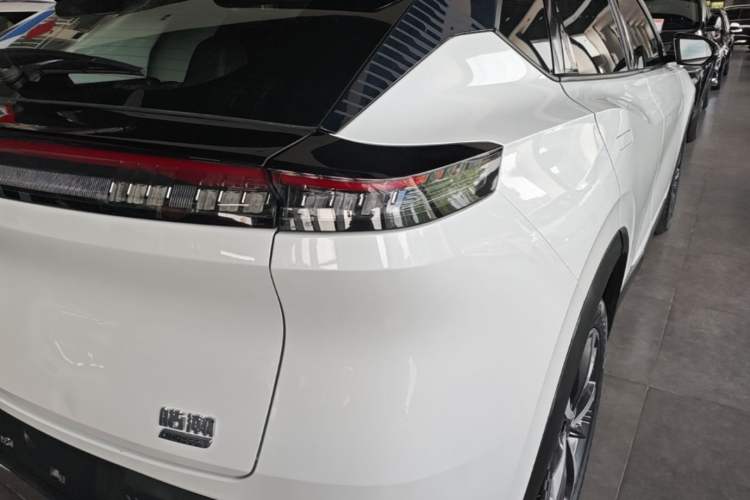 Used Dongfeng Aeolus Mage 2023 DH-i 1.5T Luxury Edition Right Rear Taillight