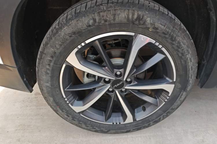 Used Dongfeng Aeolus Mage 2023 DH-i 1.5T Luxury Edition Right Rear Wheel Hub