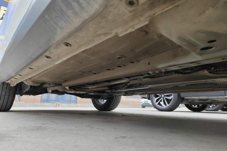 Used Dongfeng Aeolus Mage 2023 1.5T Luxury Edition Right Side Sill