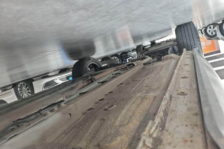 Used Dongfeng Aeolus Mage 2023 DH-i 1.5T Luxury Edition Right Side Sill