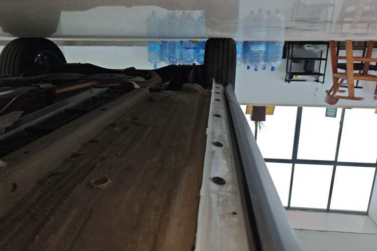 Used Dongfeng Aeolus Mage 2023 1.5T Luxury Edition Right Side Sill