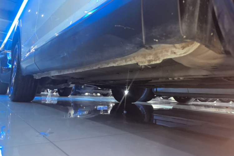 Used Dongfeng Aeolus Mage 2023 DH-i 1.5T Prestige Edition Right Side Sill