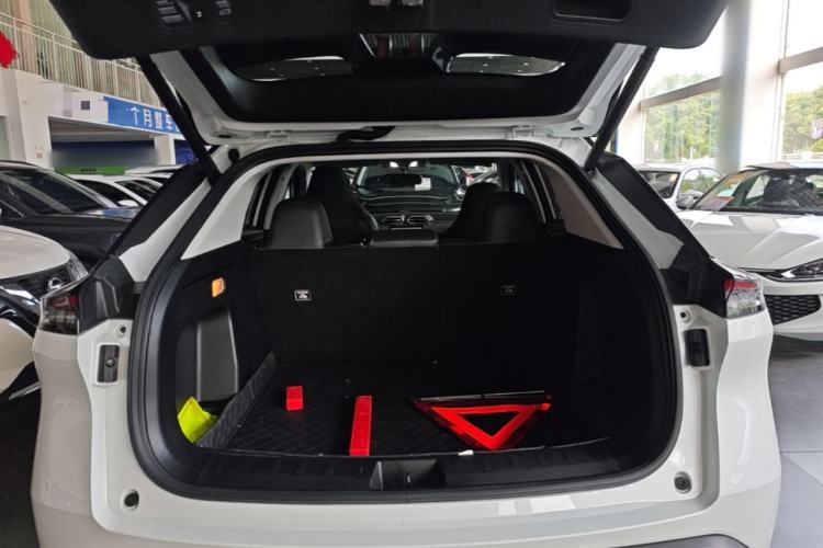 Used Dongfeng Aeolus Mage 2023 DH-i 1.5T Luxury Edition Trunk