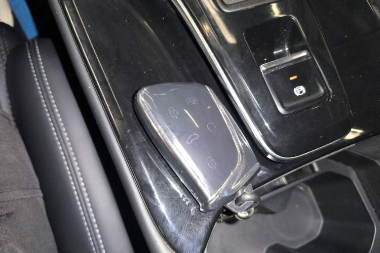 Used Dongfeng Aeolus Mage 2023 1.5T Luxury Edition Vehicle Key