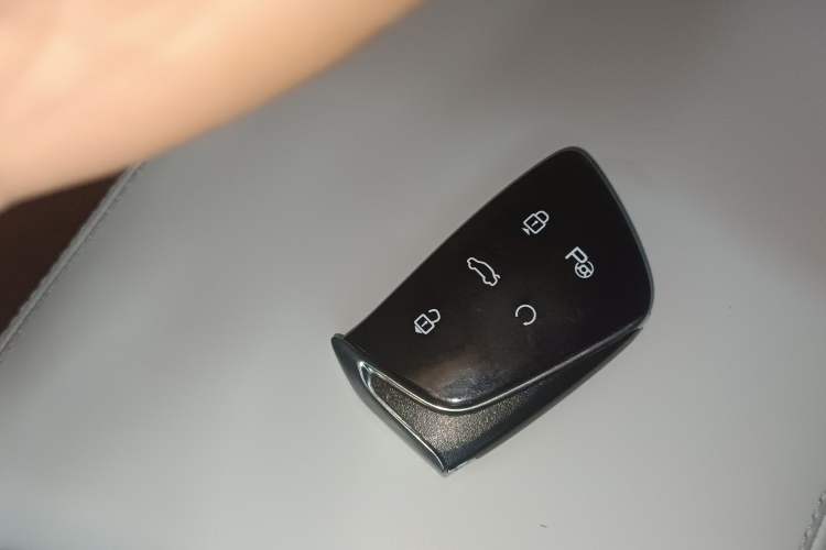Used Dongfeng Aeolus Mage 2023 DH-i 1.5T Prestige Edition Vehicle Key