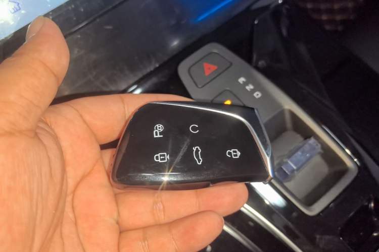Used Dongfeng Aeolus Mage 2023 DH-i 1.5T Prestige Edition Vehicle Key
