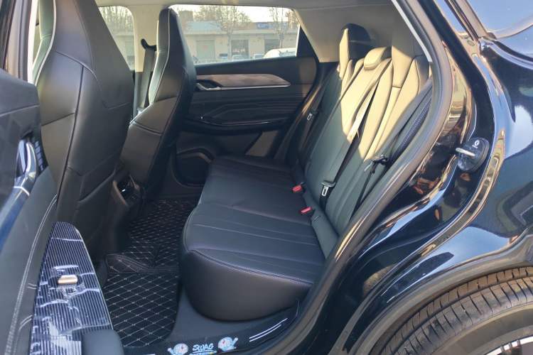 Used Dongfeng Aeolus Mage 2024 Honor Edition 1.5T Luxury Model Interior 4