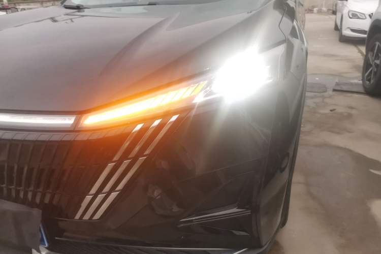 Used Dongfeng Aeolus Mage 2024 Honor Edition 1.5T Luxury Model Left Front Headlight