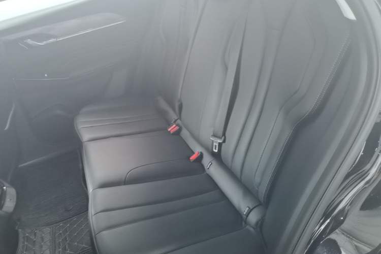 Used Dongfeng Aeolus Mage 2024 Honor Edition 1.5T Luxury Model Left Rear Seat