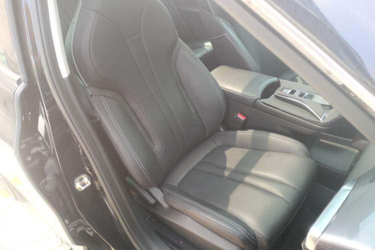 Used Dongfeng Aeolus Mage 2024 Honor Edition 1.5T Luxury Model Right Front Seat