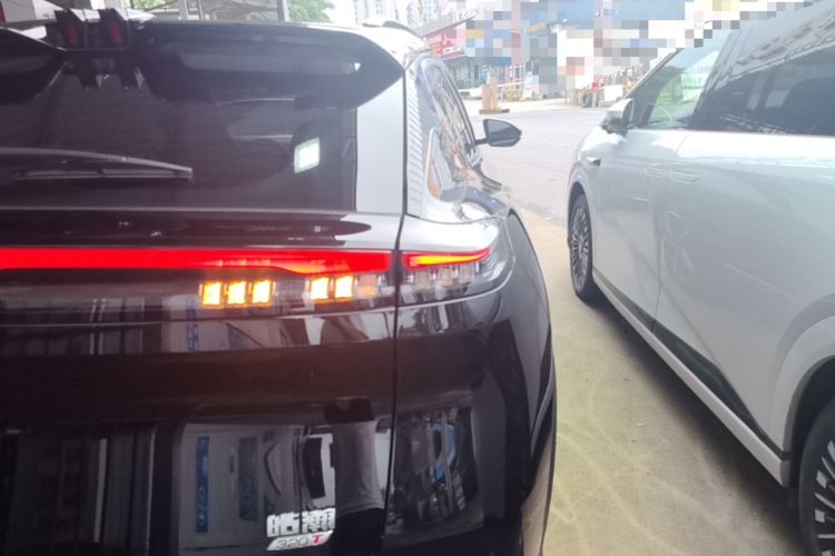 Used Dongfeng Aeolus Mage 2024 Honor Edition 1.5T Luxury Model Right Rear Taillight