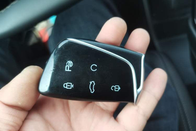 Used Dongfeng Aeolus Mage 2024 Honor Edition 1.5T Luxury Model Vehicle Key