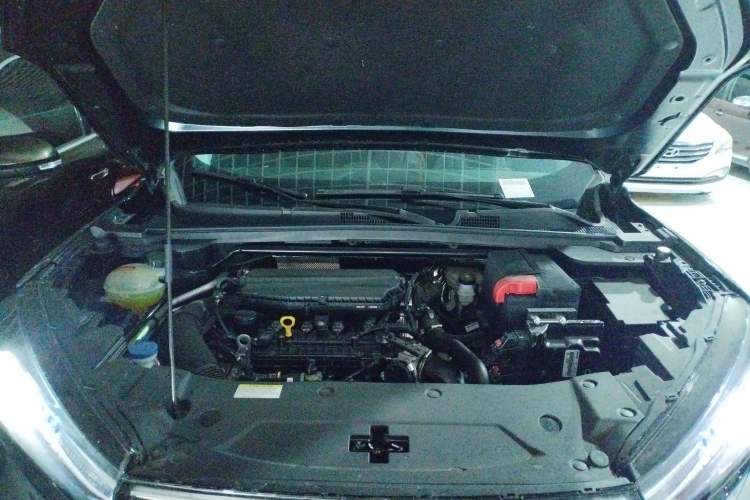 Used Dongfeng Aeolus Mage 2024 Honor Edition 1.5T Fashion Model Engine Bay