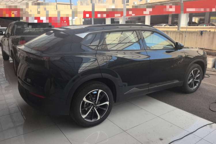 Used Dongfeng Aeolus Mage 2024 Honor Edition 1.5T Fashion Model Exterior 3