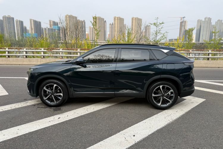 Used Dongfeng Aeolus Mage 2024 Honor Edition 1.5T Fashion Model Exterior 3
