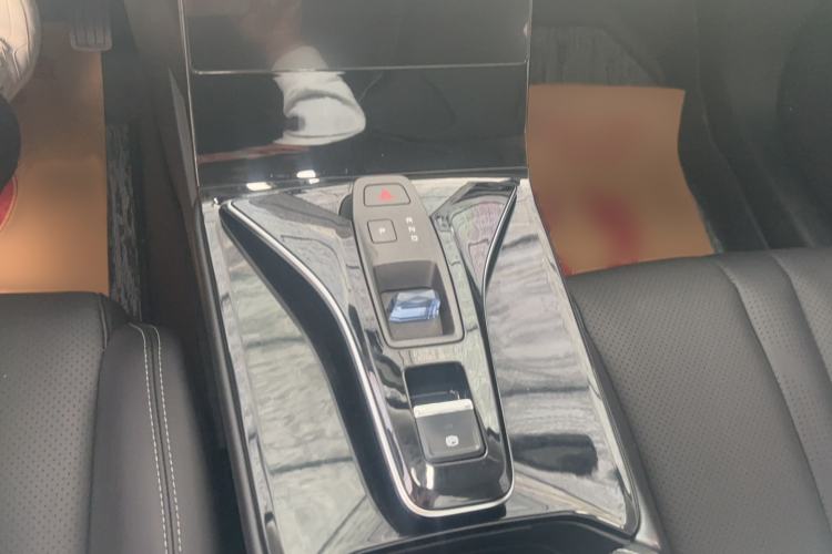 Used Dongfeng Aeolus Mage 2024 Honor Edition 1.5T Fashion Model Gear Lever