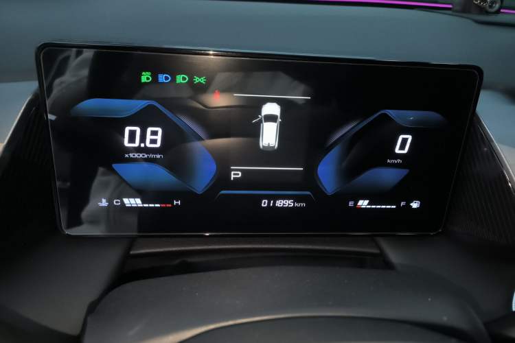 Used Dongfeng Aeolus Mage 2024 Honor Edition 1.5T Fashion Model Instrument Cluster