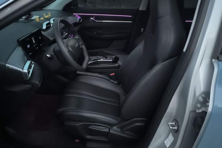 Used Dongfeng Aeolus Mage 2024 Honor Edition 1.5T Fashion Model Left Front Seat