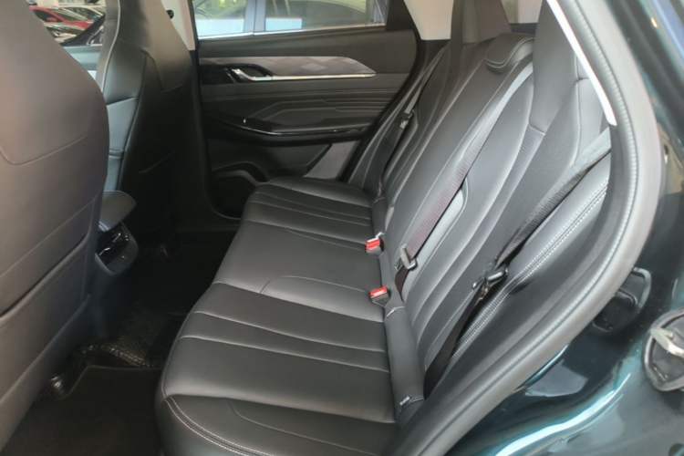 Used Dongfeng Aeolus Mage 2024 HONOR Edition DH-i 1.5T Luxury Model Left Rear Seat