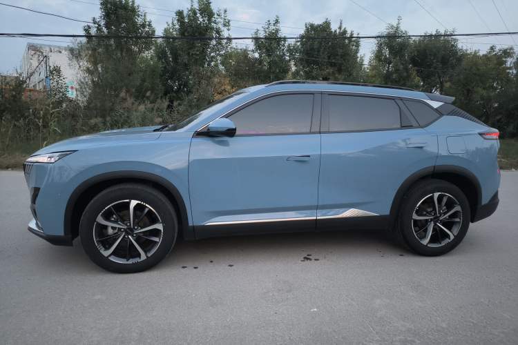 Used Dongfeng Aeolus Mage 2024 Honor Edition 1.5T Fashion Model Left Side