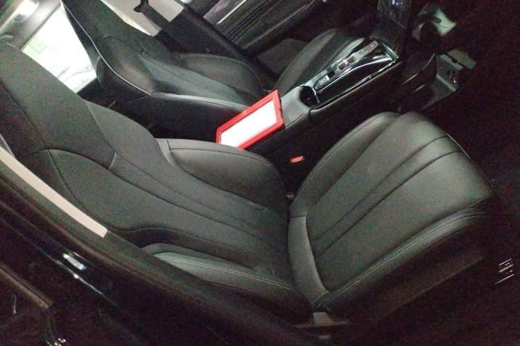 Used Dongfeng Aeolus Mage 2024 Honor Edition 1.5T Fashion Model Right Front Seat