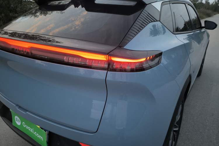 Used Dongfeng Aeolus Mage 2024 Honor Edition 1.5T Fashion Model Right Rear Taillight
