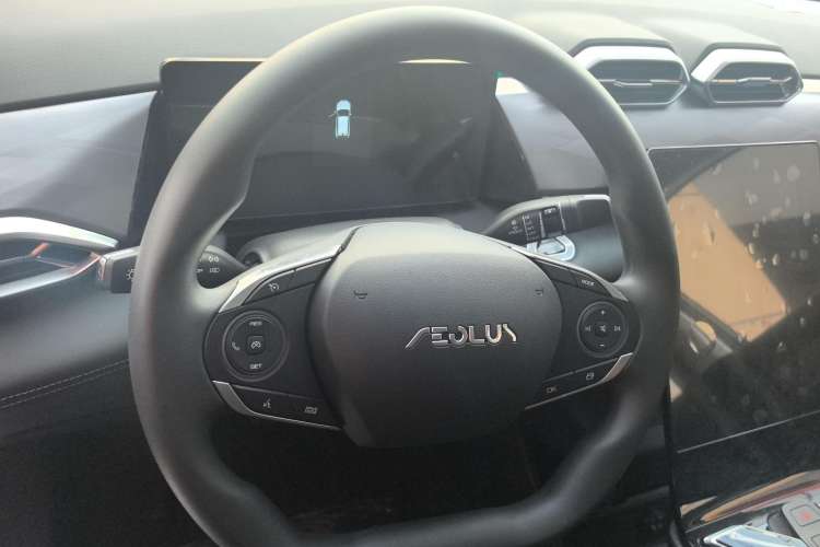 Used Dongfeng Aeolus Mage 2024 Honor Edition 1.5T Fashion Model Steering Wheel