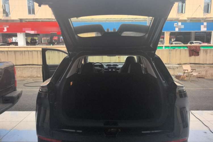 Used Dongfeng Aeolus Mage 2024 Honor Edition 1.5T Fashion Model Trunk