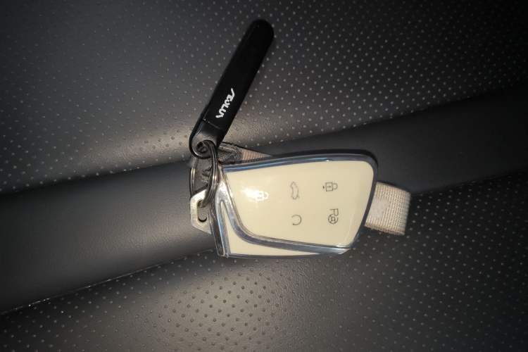 Used Dongfeng Aeolus Mage 2024 Honor Edition 1.5T Fashion Model Vehicle Key