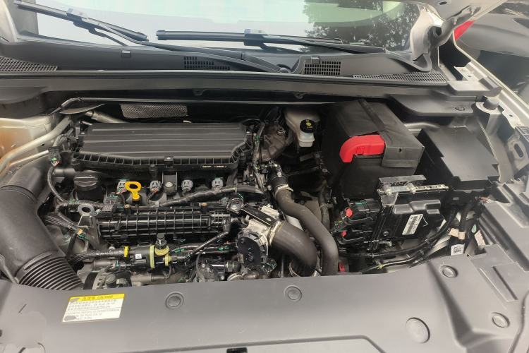 Used Dongfeng Aeolus Mage 2024 Honor Edition 1.5T Luxury Model Engine Bay